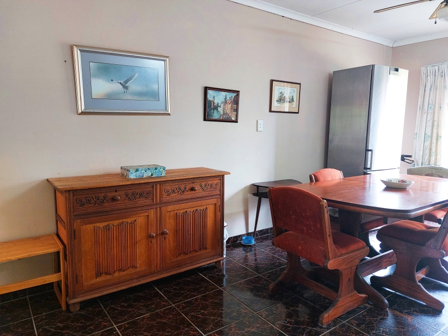 2 Bedroom Property for Sale in The Island Western Cape